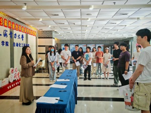 3044am永利官网组织新发展党员参观中共一大纪念馆 开展新党员入党宣誓仪式